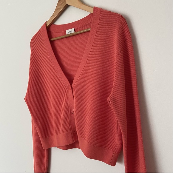 Wilfred Aritzia Light Cropped Cardigan in Fresco Pink Medium Button Up Sweater - Picture 3 of 9